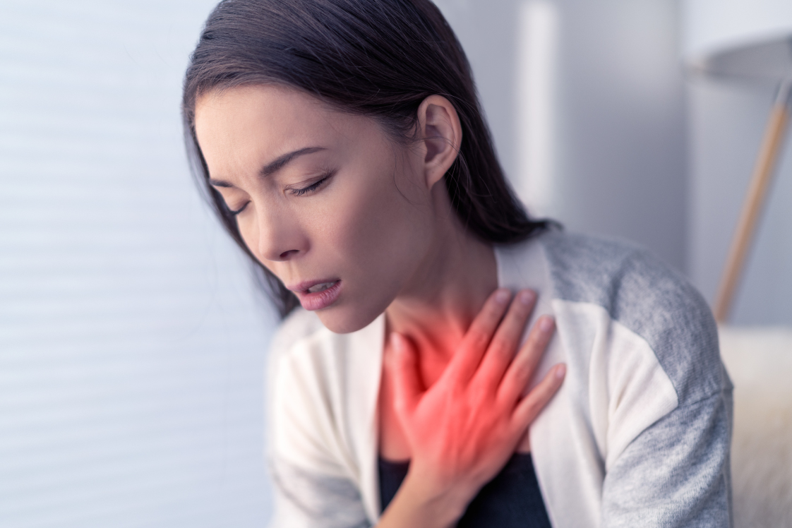 肺炎が引き起こす合併症に注意